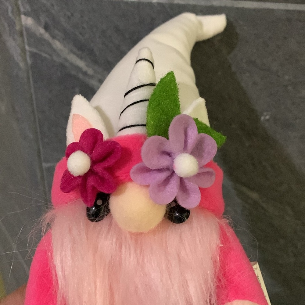 Skye the Unicorn Gnome from Hug Feel The Love